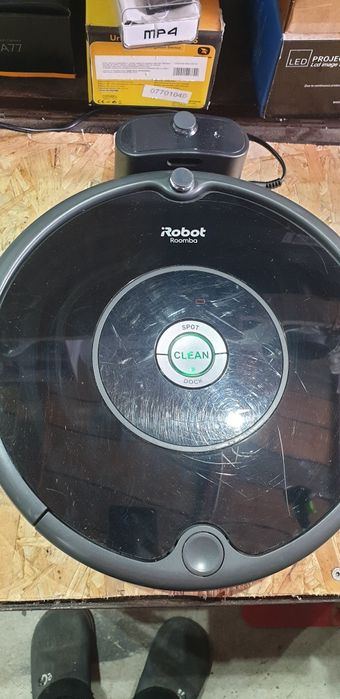 Robot aspirator Irobot Roomba