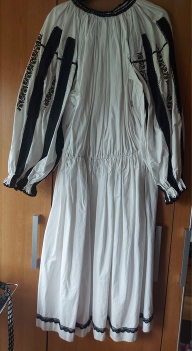 Costum traditional
