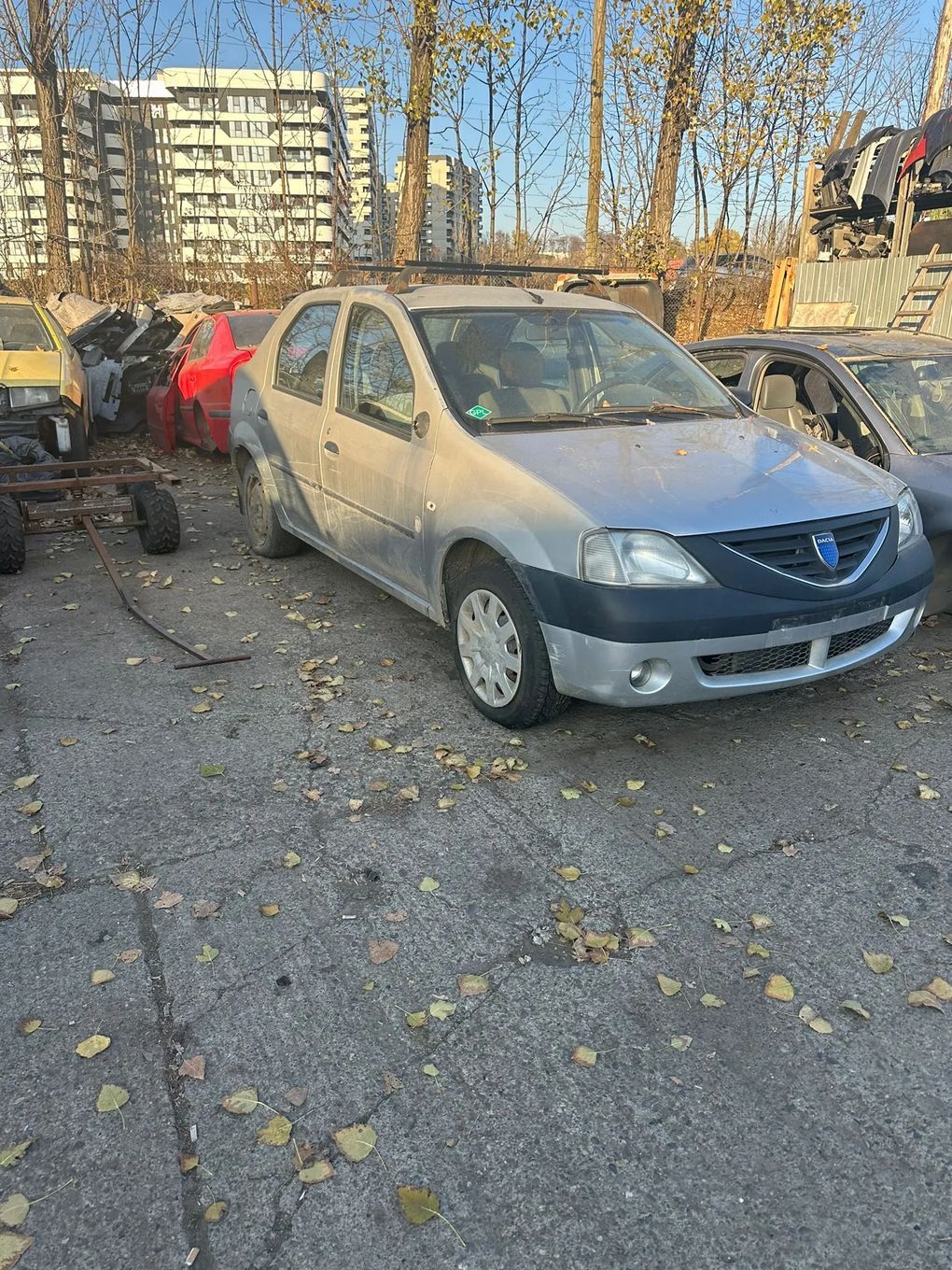 Dezmembrez Dacia Logan (L90) Berlina 1.6 Mpi K7M 2007