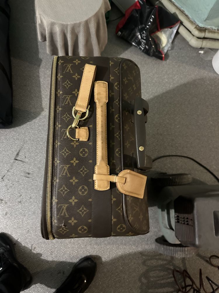 Оригинал чемодан от LV