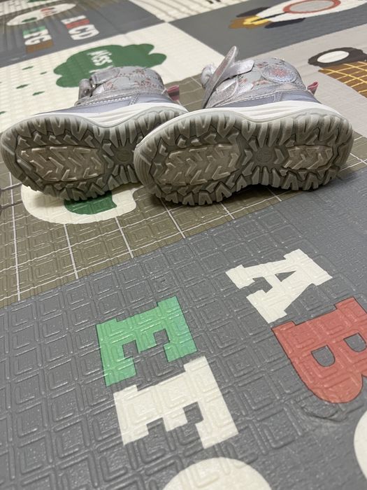 Сребристи зимни ботуши