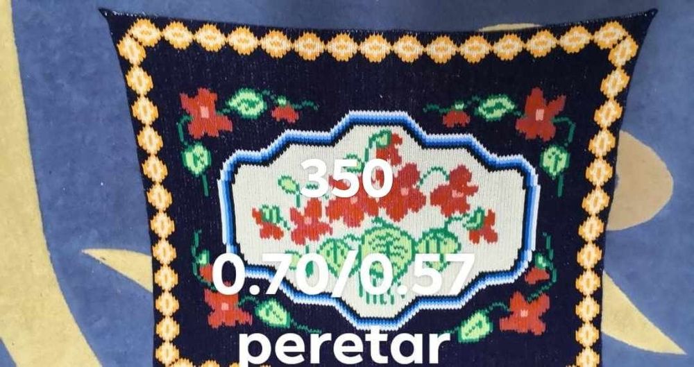 Fețe de masă cu franjuri împletiți