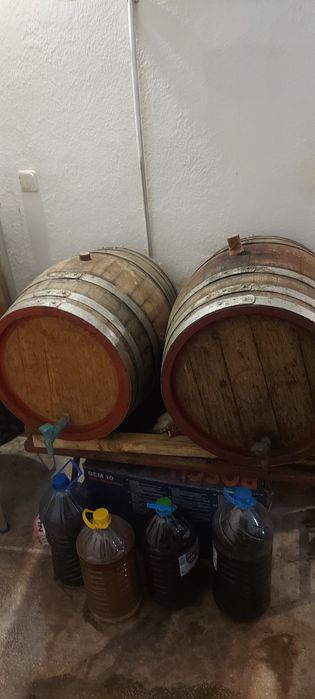 Продавам бурета за вино