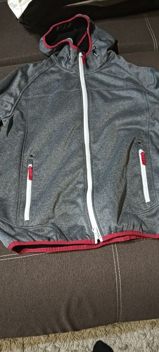 Vând pantaloni adidas