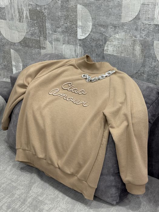 Продам женскую кофту