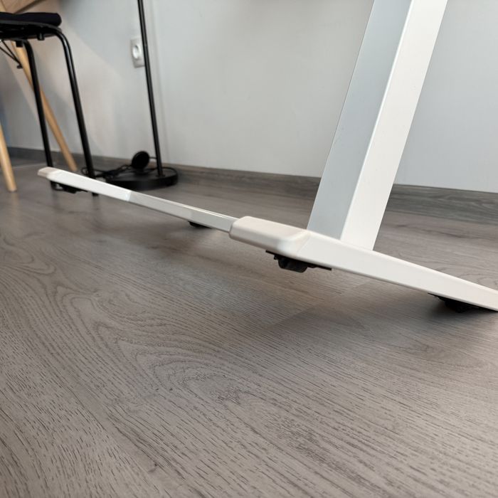 IKEA Мини Бюро с Регулируема Височина