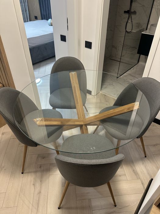 Vand set masa de sticla Jysk cu 4 scaune