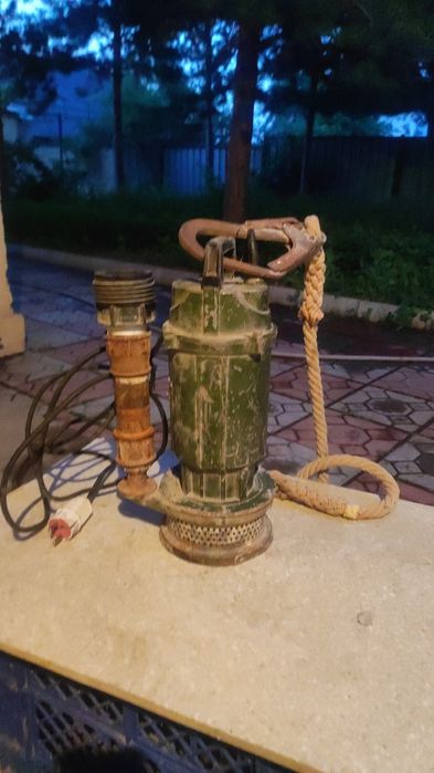 Продам глубинный насос бу