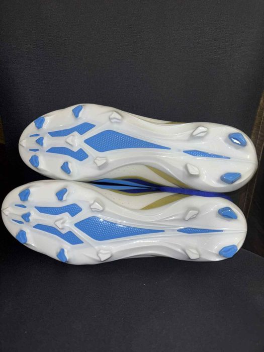 НОВИ Футболни обувки Adidas X