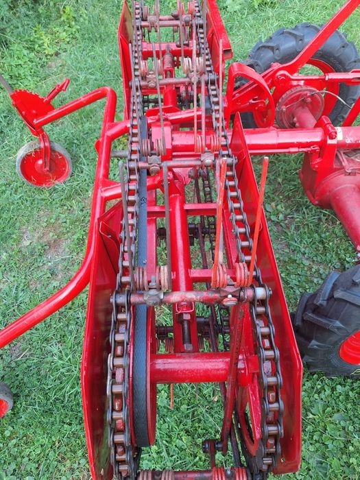 Vând motogrebla Potinger