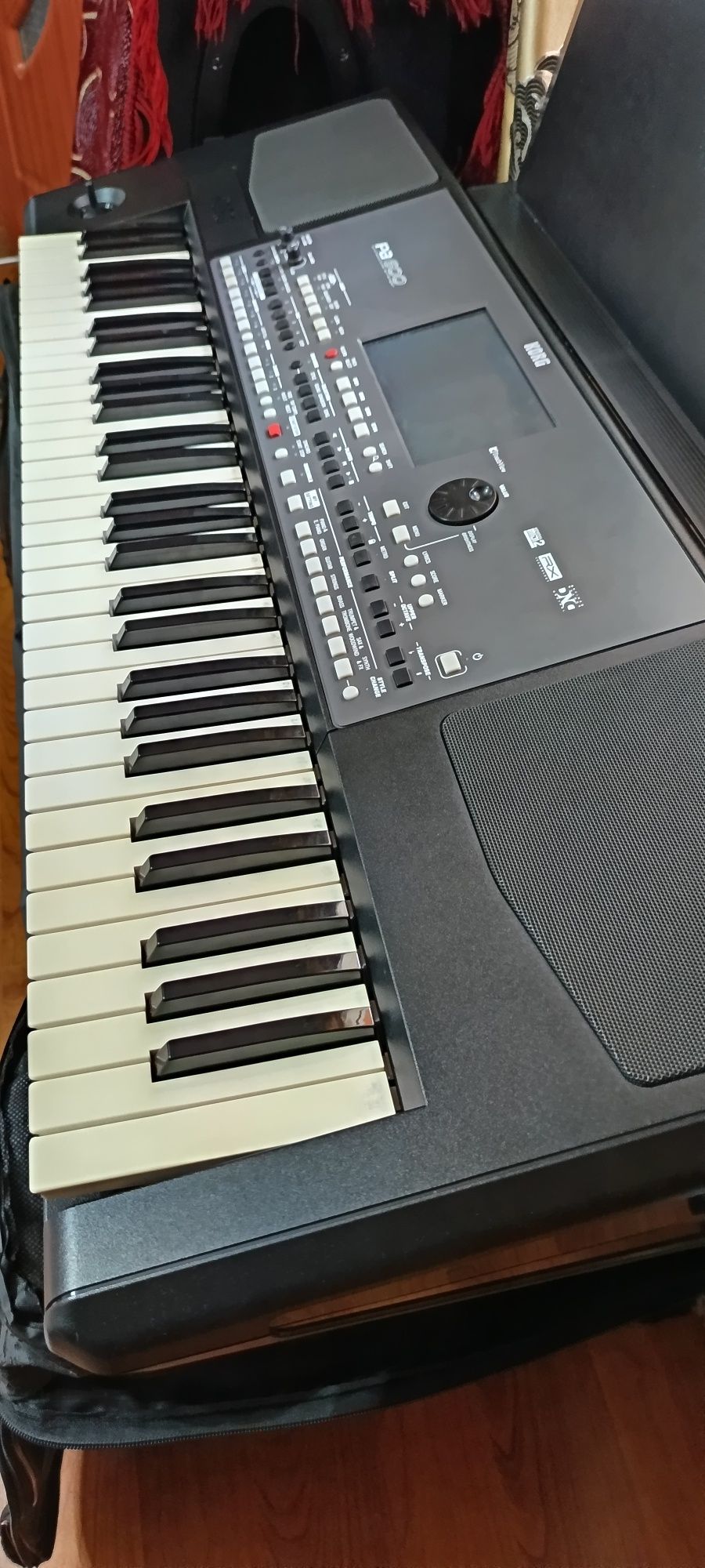 Vând korg pa 600 sau schimb cu korg pa 2x pro.