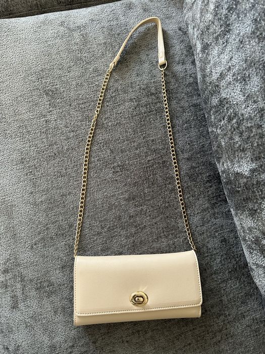 Сумка клач светло бежевая новая