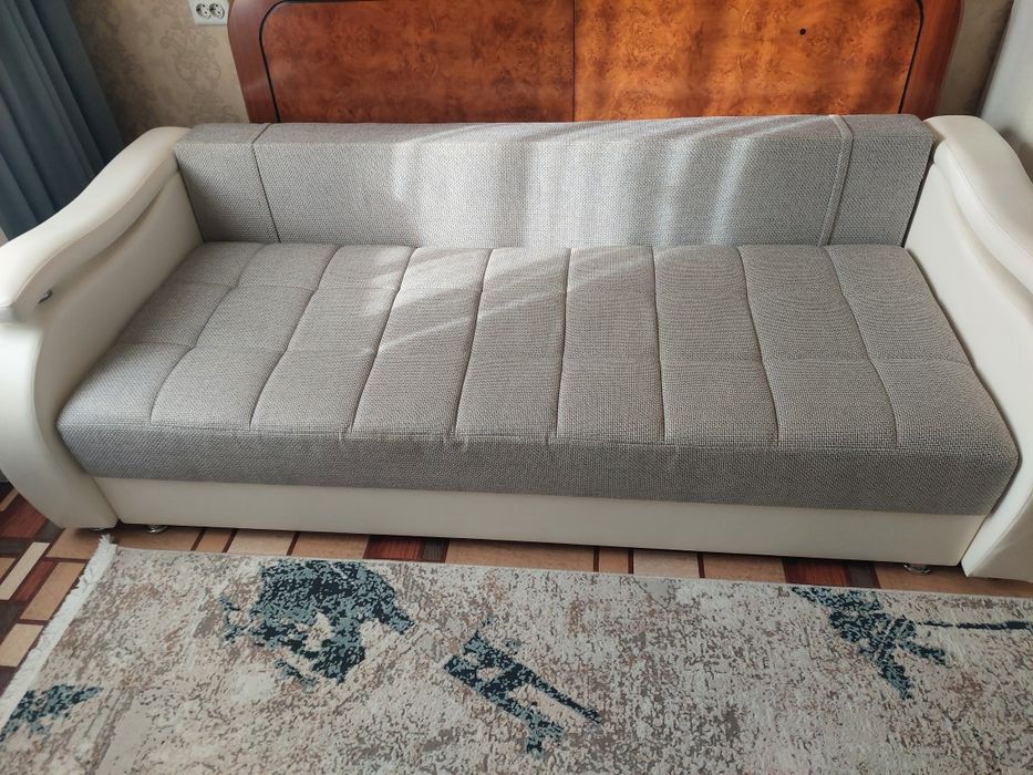Продам мягкий диван в отличном состоянии