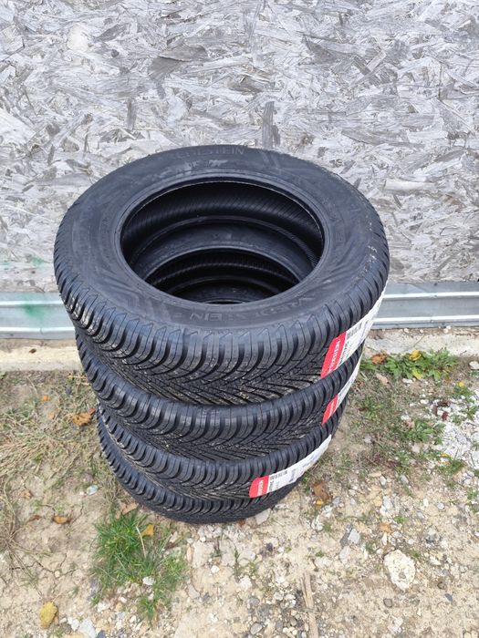Vând 4 anvelope de iarna vredestein 185/65/R15,noi nouțe cu etichetă p