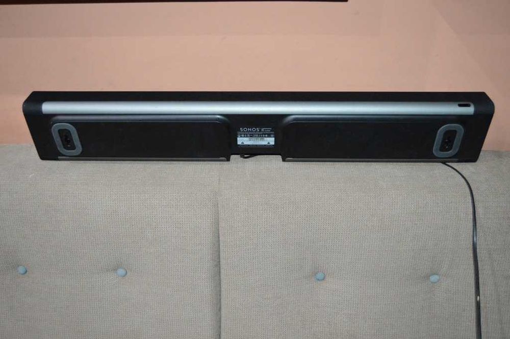 Soundbar SONOS Playbar cu internet radio prin aplicatie