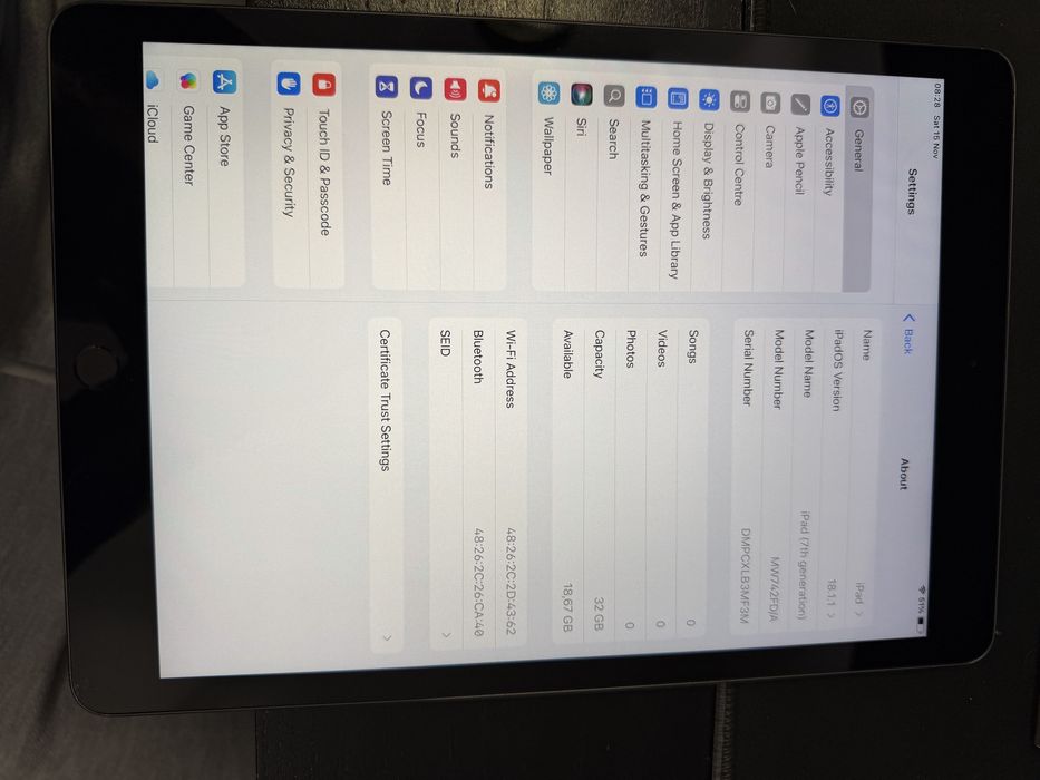 Apple iPad 10.2 (2019) 7th gen 7 32GB
