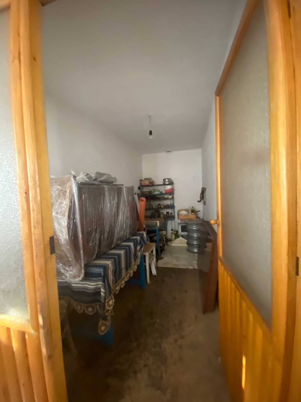 Продавам къща с двор село Новаково