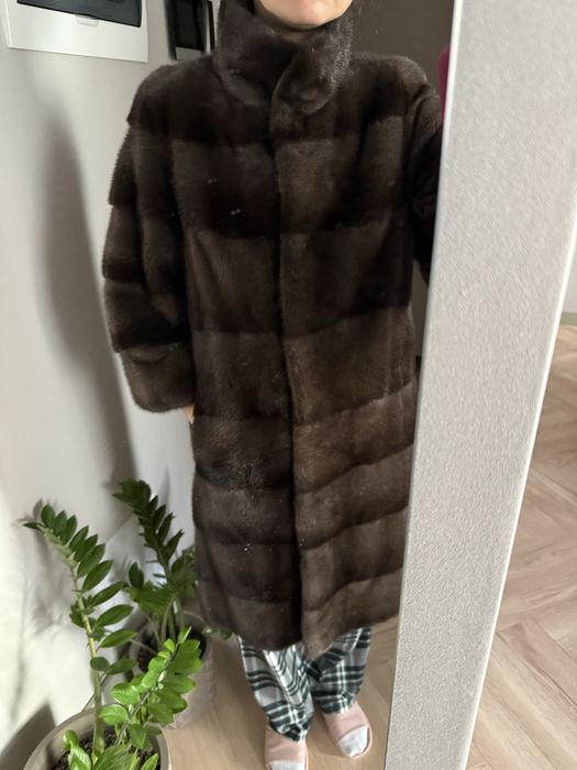 Продам шикарную норковую шубу