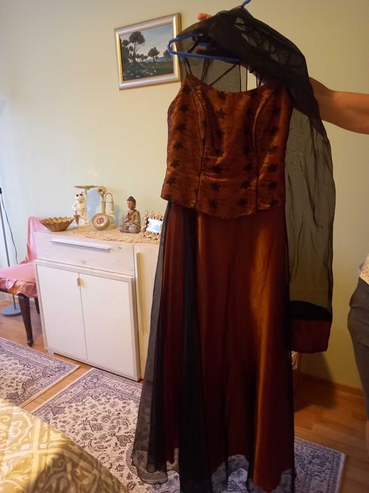 Vand 3 rochii de ocazie, indivdual, marimi 40-42