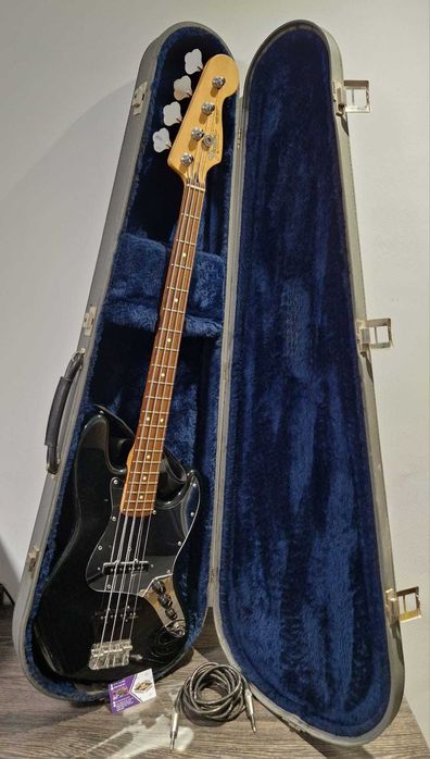 Chitara electrica Fender JAZZ BASS / Vester Maniac 99637 / Roling E150
