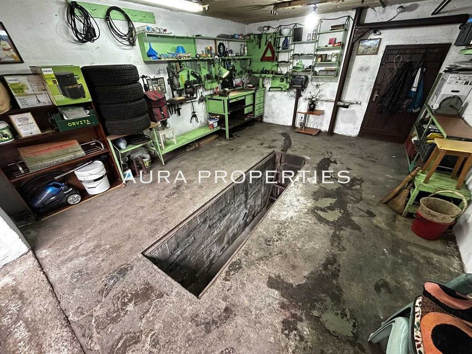 Продава се Гараж / Паркомясто в Разград, Център - 27 кв.м за 1079 €/кв.м - Снимка #2