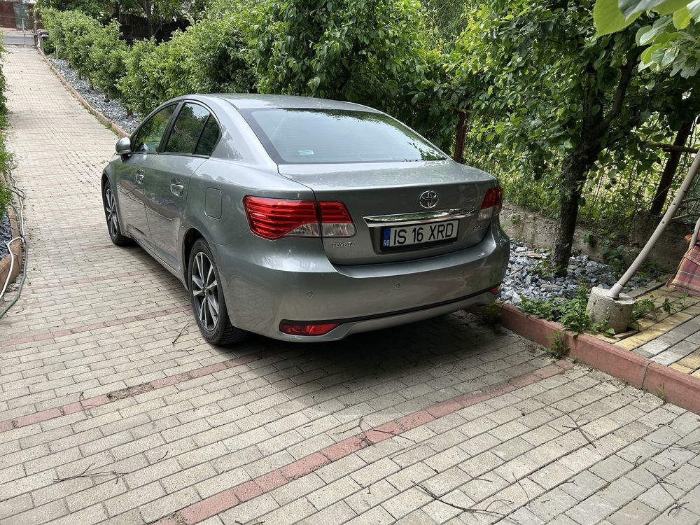 toyota avensis 2013 facelift sau schimb miniexcavator