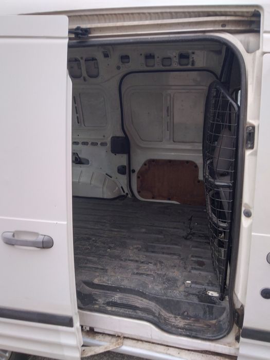 Форд транзит канект 1.8.тди 2003г.