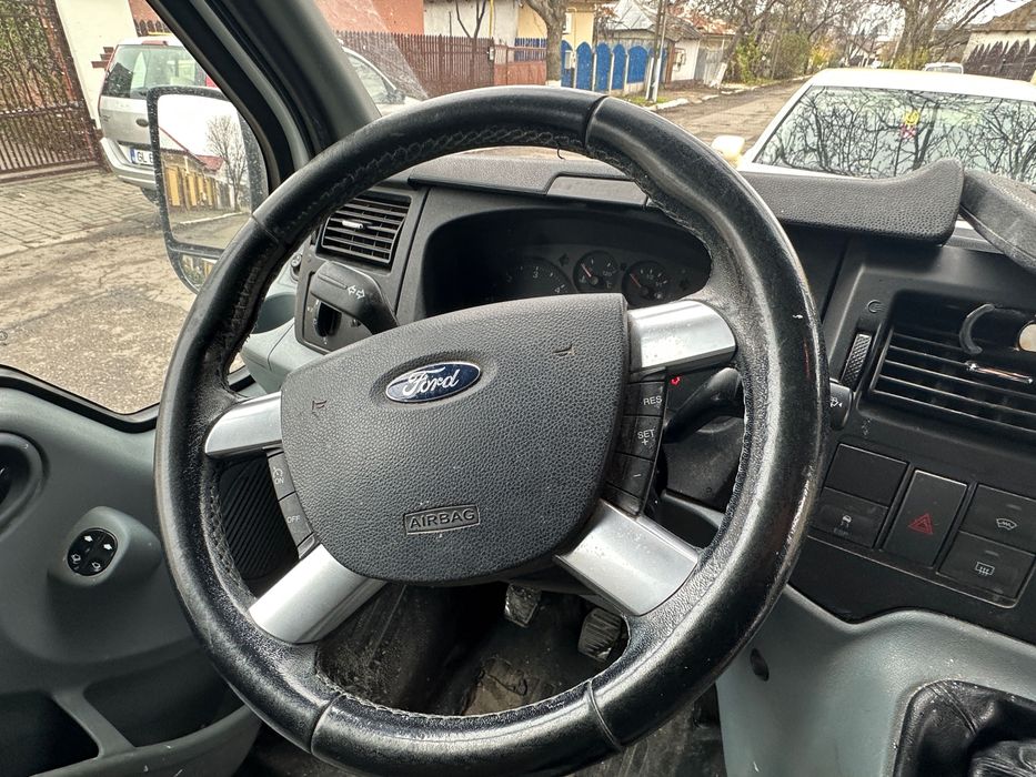 Ford Transit autoutilitară