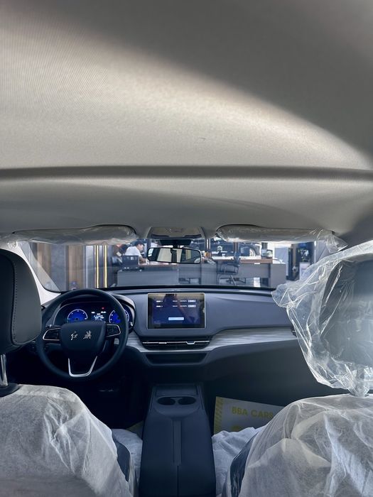 Hongqi E-QM5 Restayling 2026