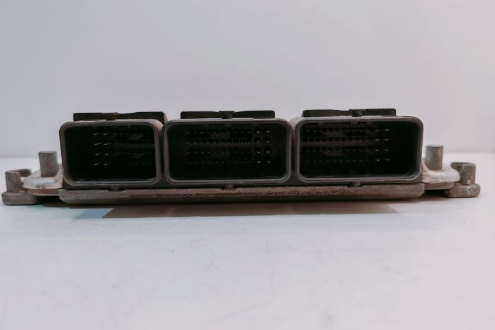 ECU Calculator Motor Bosch 0281011101 Renault Laguna a 2-a generatie