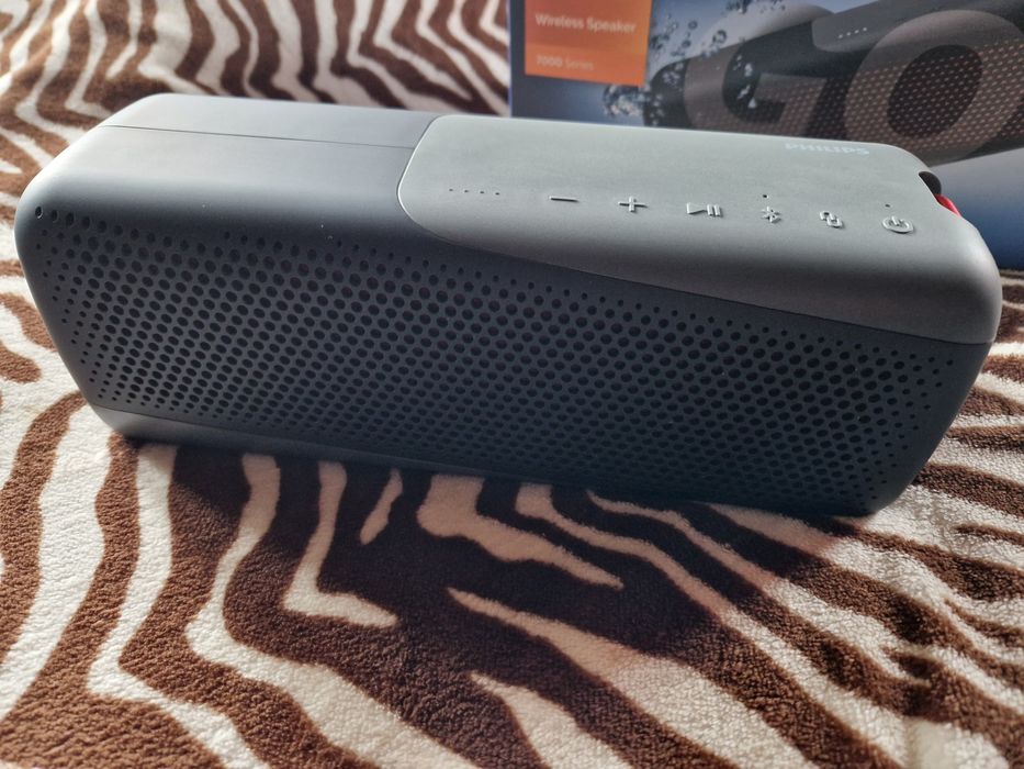 Vând boxă portabilă Philips