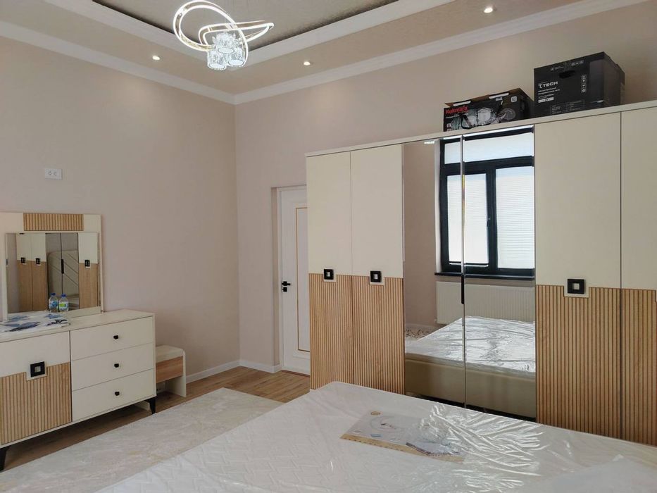 3 комнатная люкс! Новый ремонт!