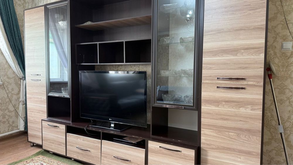 Шкаф для зала. 3 метр 50 см,