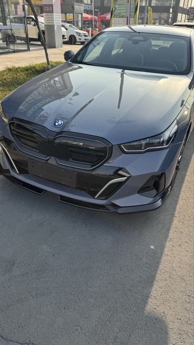 Bmw i5 35 L srochno