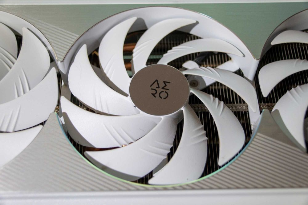 Видеокарта - RTX 4080 SUPER AERO OC 16G