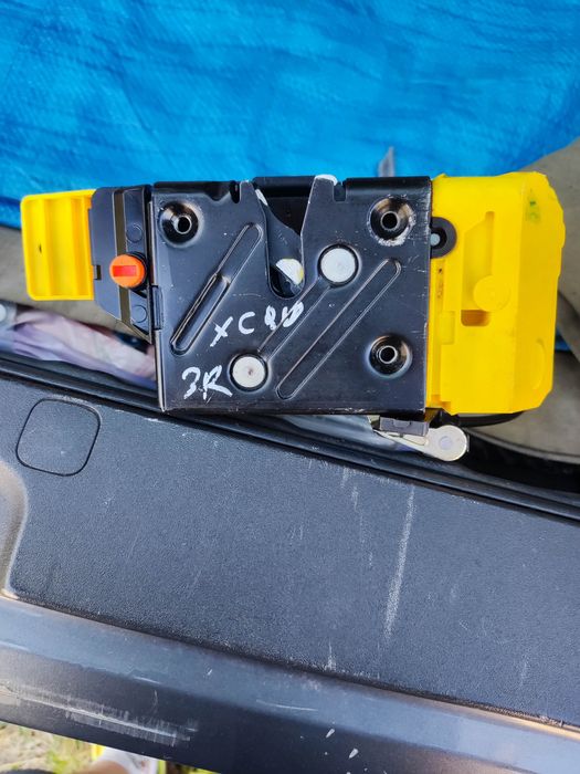 Части за Волво XC 90 (1)