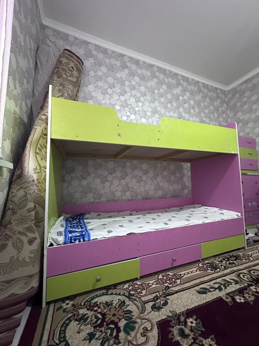 Продам детскую кровать и 2 комода, можно купить по отдельности