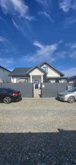 URGENT!! Casa 3 camere