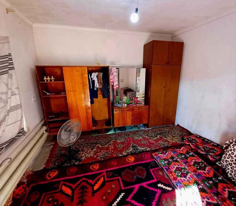 Продаётся дом 7,2 сотих, 4 комн + кухня + подвал