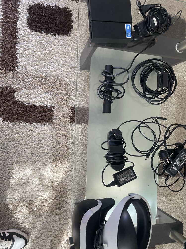 Schimb iphone 12,ochelari VR PS4,incarcator vb cons ps4,si alte acesor