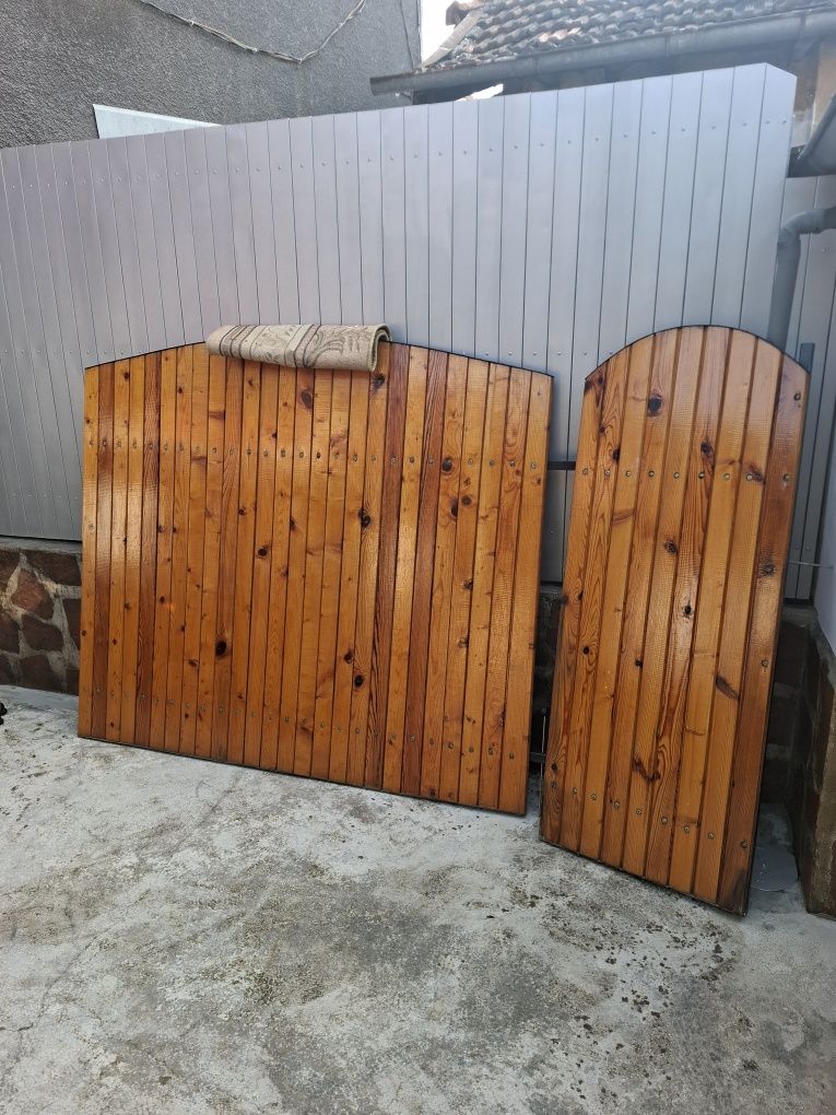 Дървена Врата с панти + малка врата