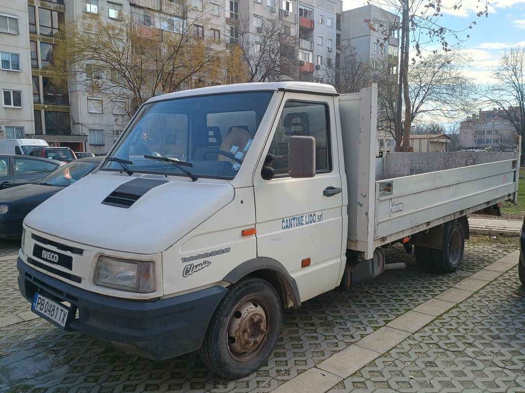 Ивеко бордови 4,40 метра 3,5 тона двойна гума