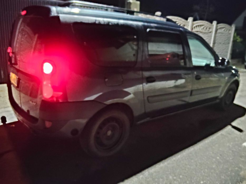 Vand logan mcv 7 locuri