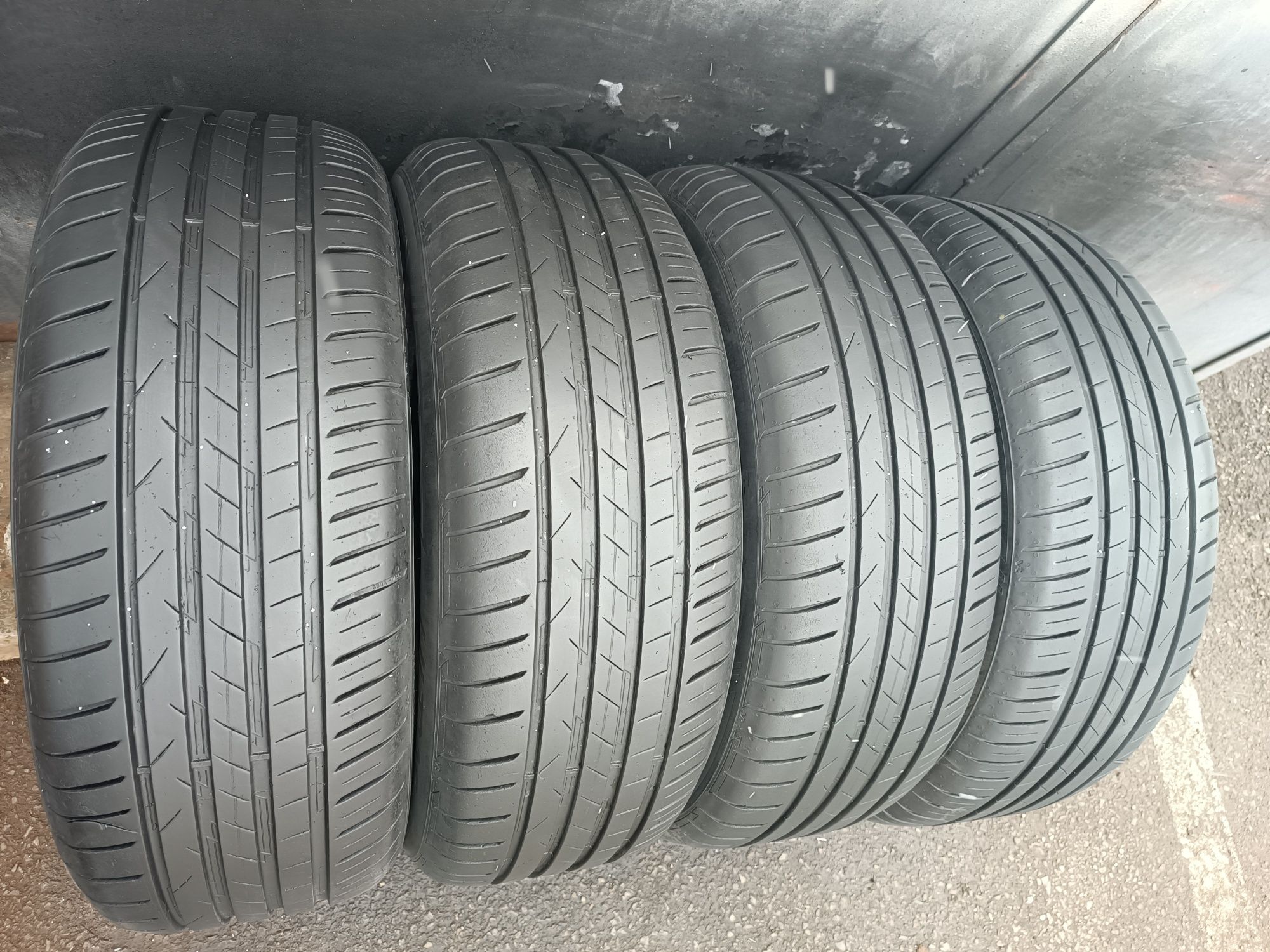 205/55/16 Vredestein