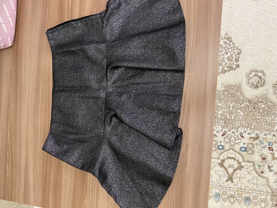 Продам юбку женскую Hm размер 46 новая