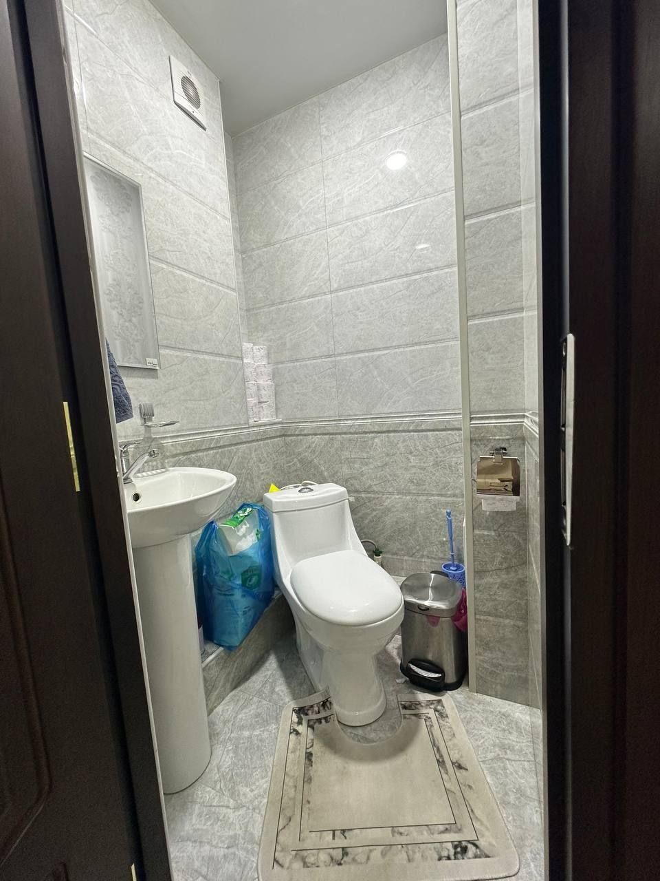 Yunusobod 15 mavze 3 xona 3 etaj 9 etajli sotiladi