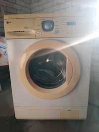 Автомат стиральная машина LG