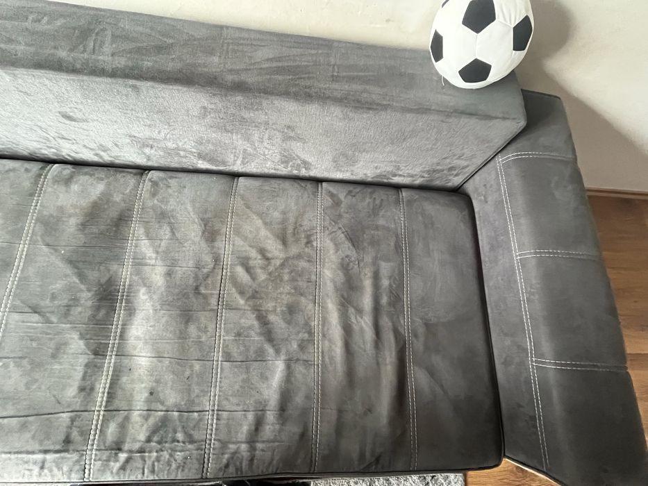 Vand canapea utilizata