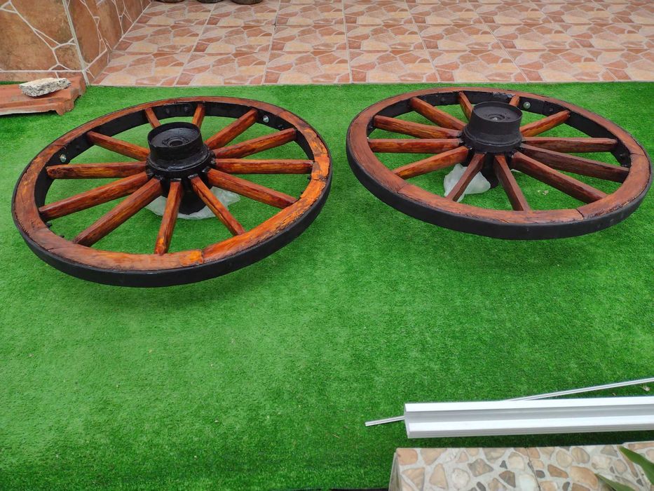 Колела от каруца-реставрирани