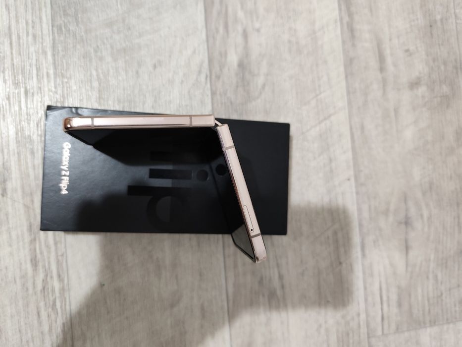 Samsung Z flip
Rated 0.0 stars out of 5
0